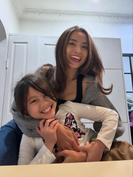 Aca Septriasa dan putrinya. (instagram acaseptriasa)